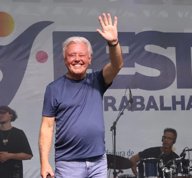 Política começa ouvindo. Cada encontro é uma história.